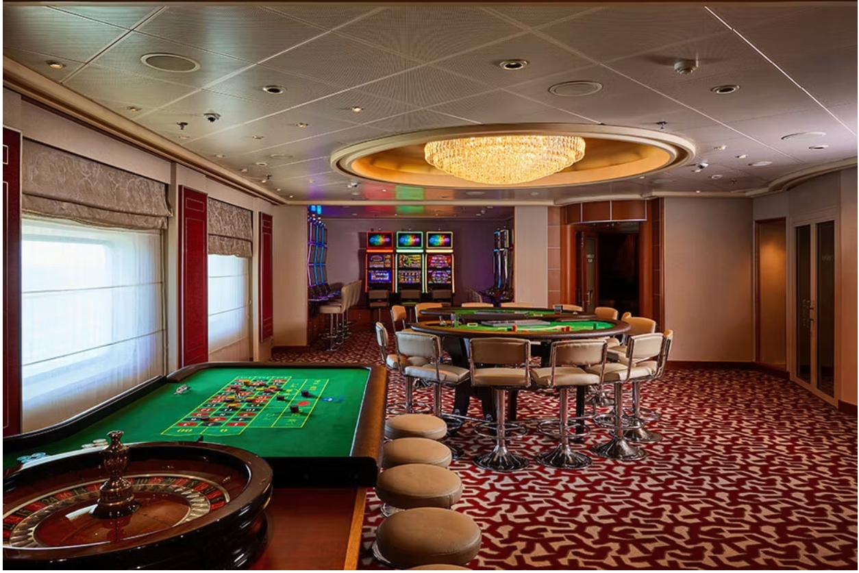 Silversea Shadow- Sòng bạc Casino Hồng Kông trên du thuyền đẳng cấp nhất