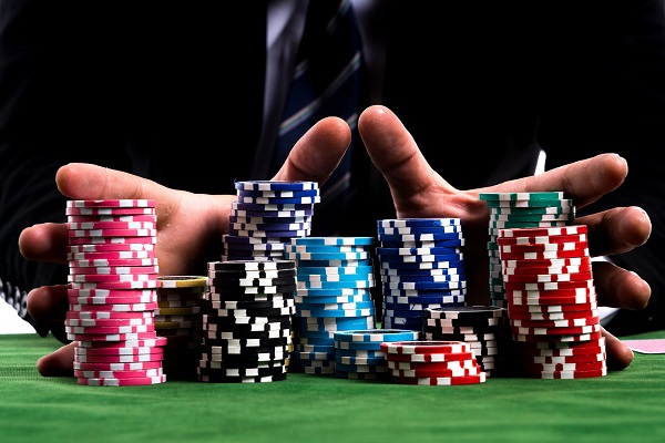 Tại sao các sòng bạc lại dùng tiền Casino?